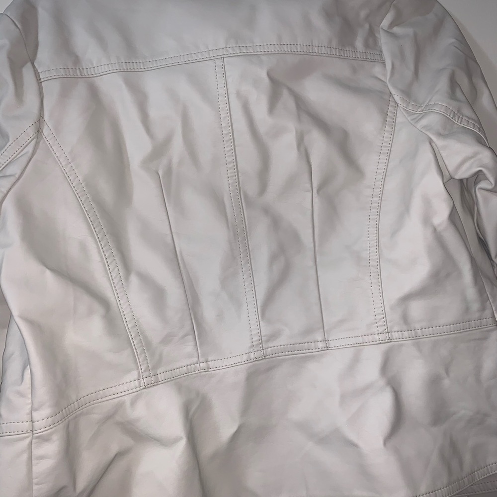 Jacket - Picture 4 of 4